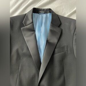 Tommy Hilfiger Black Tuxedo 38R / Pants 32R - 100% Wool - Like New